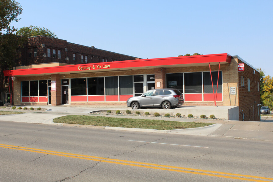 2209-2213 Grand Ave, Des Moines, IA for sale - Building Photo - Image 1 of 1