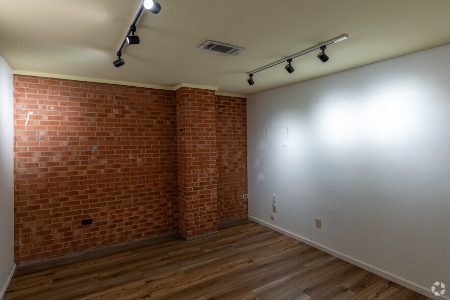 4913 S Alston Ave, Durham, NC for lease - Interior Photo - Image 3 of 21