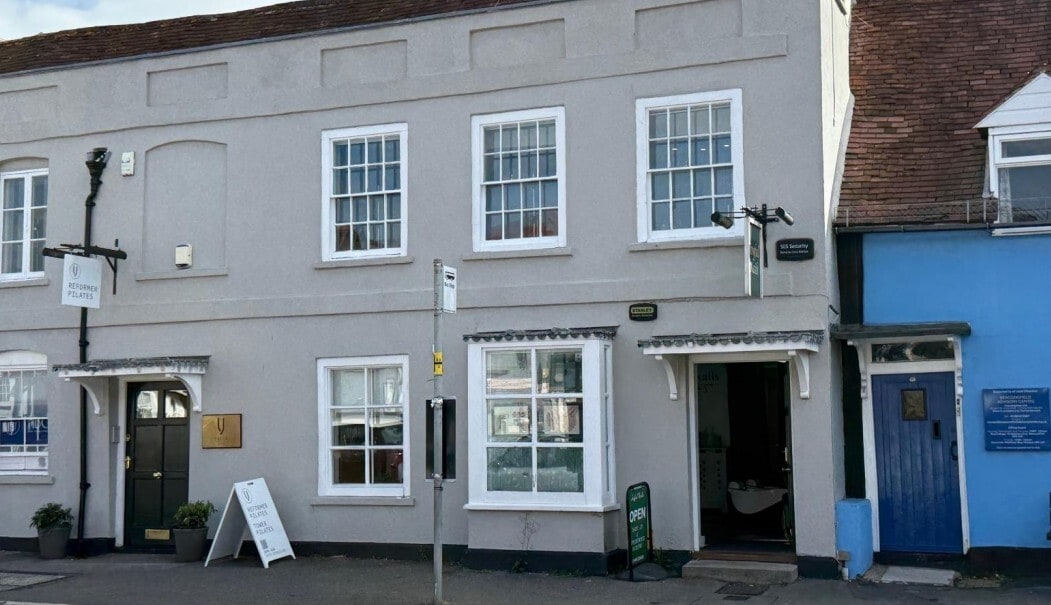 20 Aylesbury End, Beaconsfield for lease Building Photo- Image 1 of 4