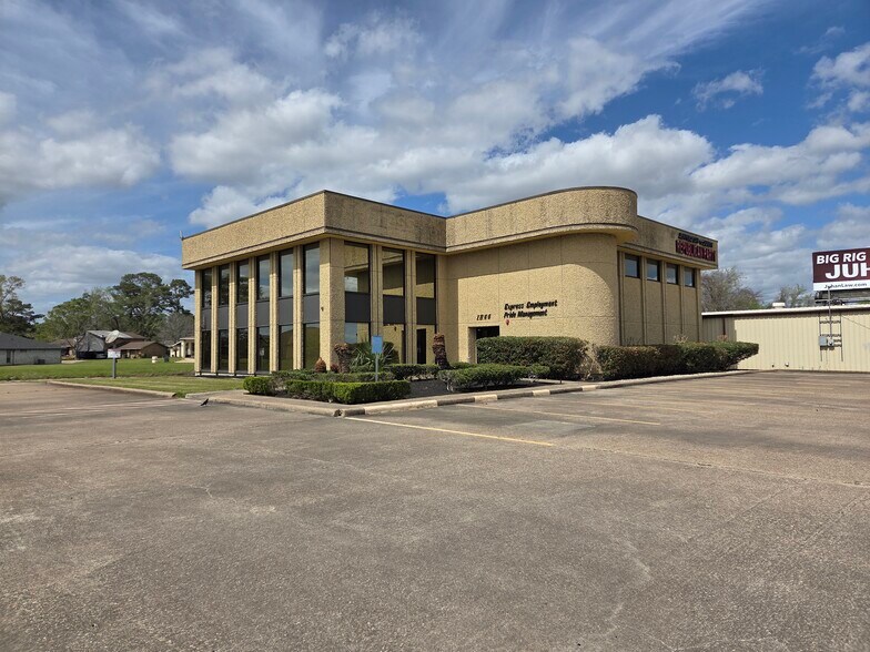 1844 & 1846 Interstate 10 S, Beaumont, TX à vendre - Photo du bâtiment - Image 2 de 43