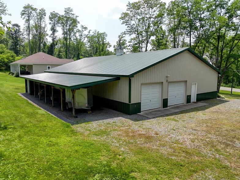 4338 NY-90, Union Springs, NY à vendre - Photo du bâtiment - Image 2 de 63