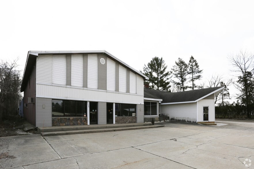 51236 In-933, South Bend, IN à vendre - Photo du bâtiment - Image 2 de 2