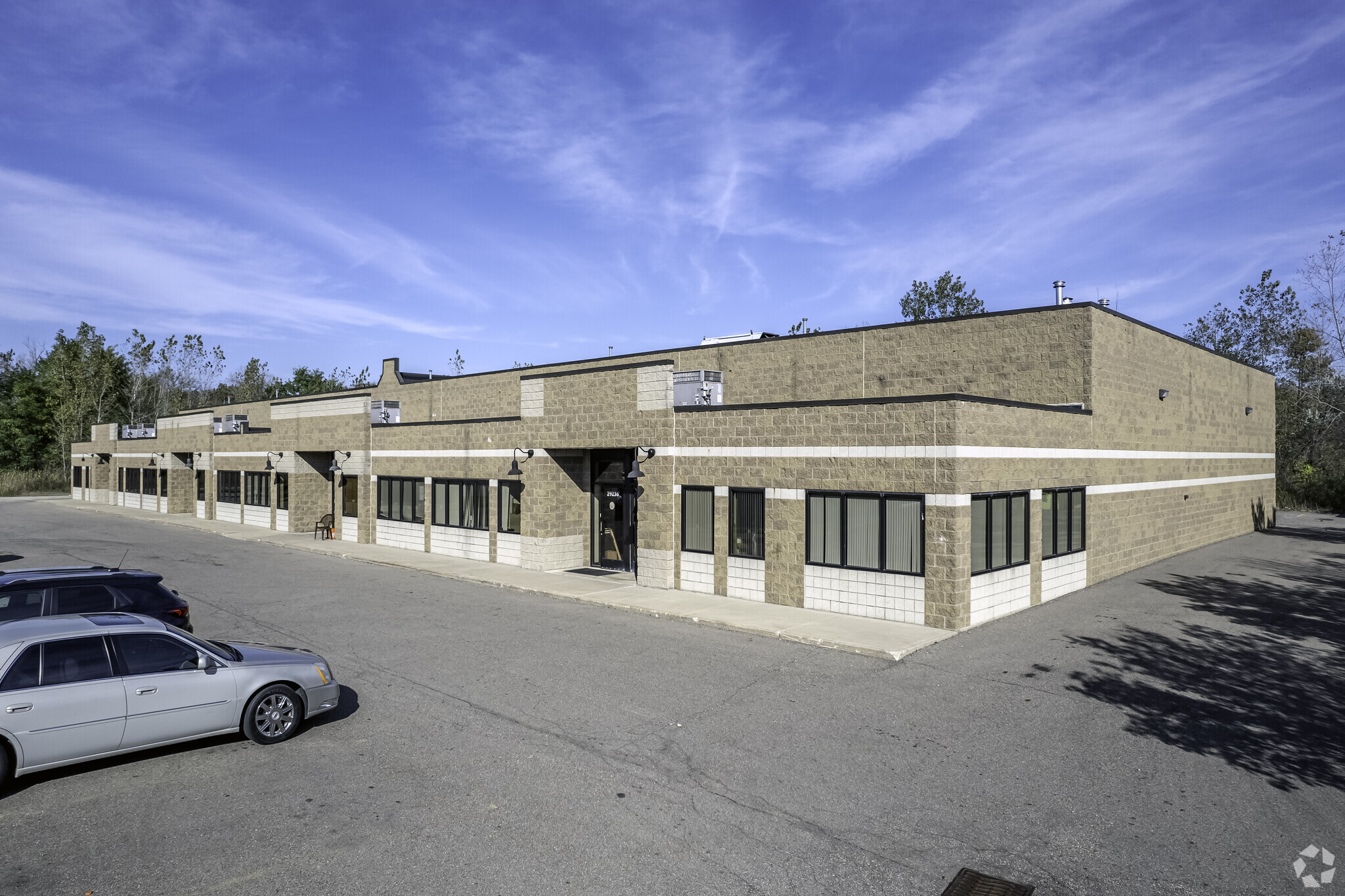 29234-29248 Lyon Oaks Dr, Wixom, MI for lease Building Photo- Image 1 of 9