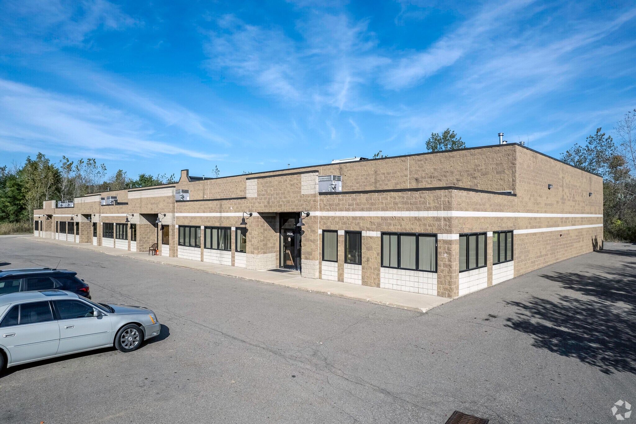 29234-29248 Lyon Oaks Dr, Wixom, MI à louer Photo du bâtiment- Image 1 de 9