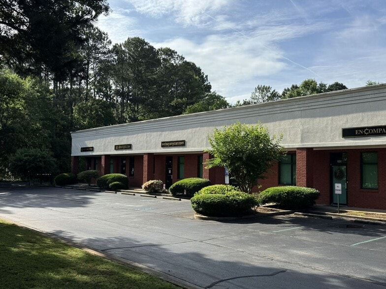 205-219 Fulton Ct, Peachtree City, GA for lease - Building Photo - Image 2 of 6