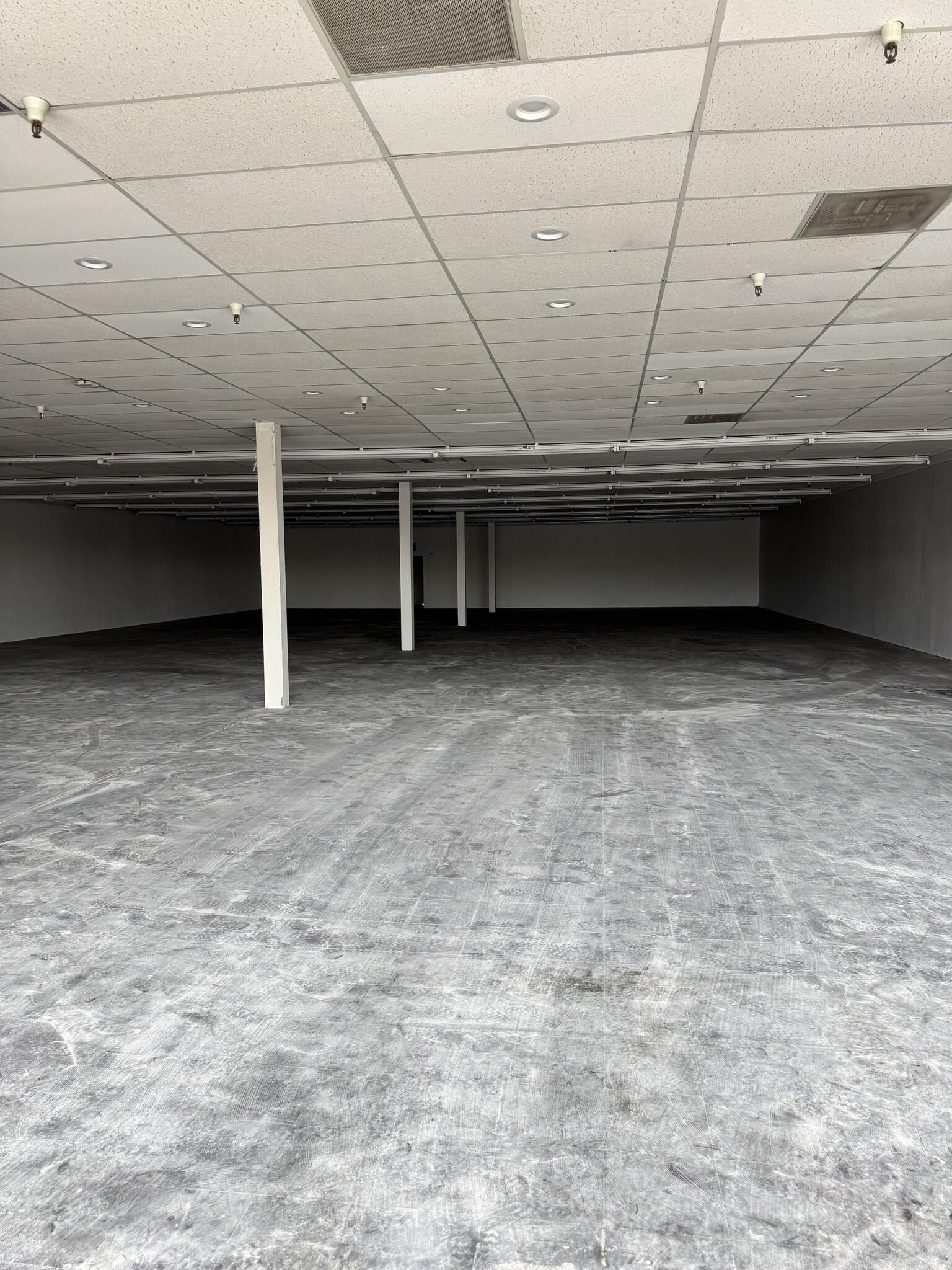 2722-2760 Alma School Rd, Mesa, AZ for lease Interior Photo- Image 1 of 6