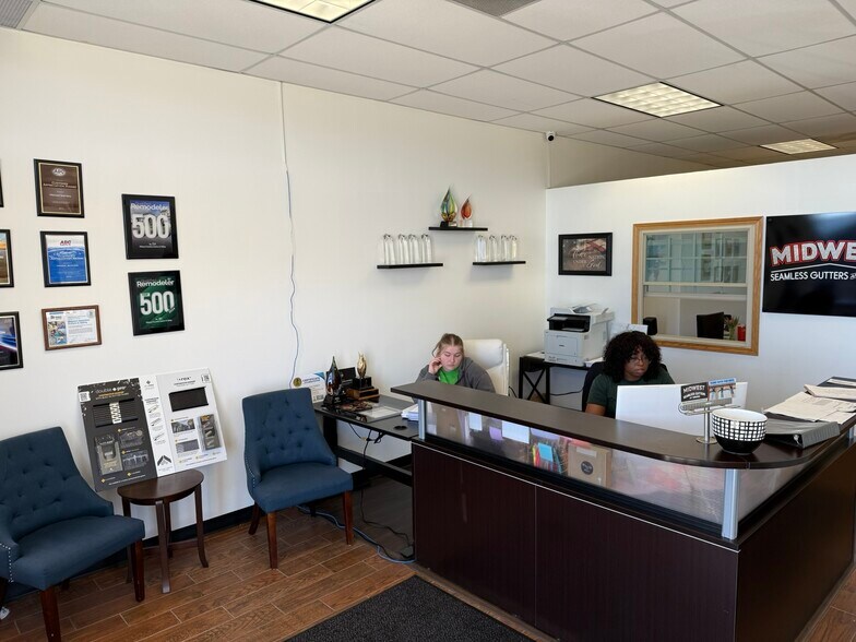 4131-4133 N Perryville Rd, Loves Park, IL à louer - Photo intérieure - Image 3 de 16