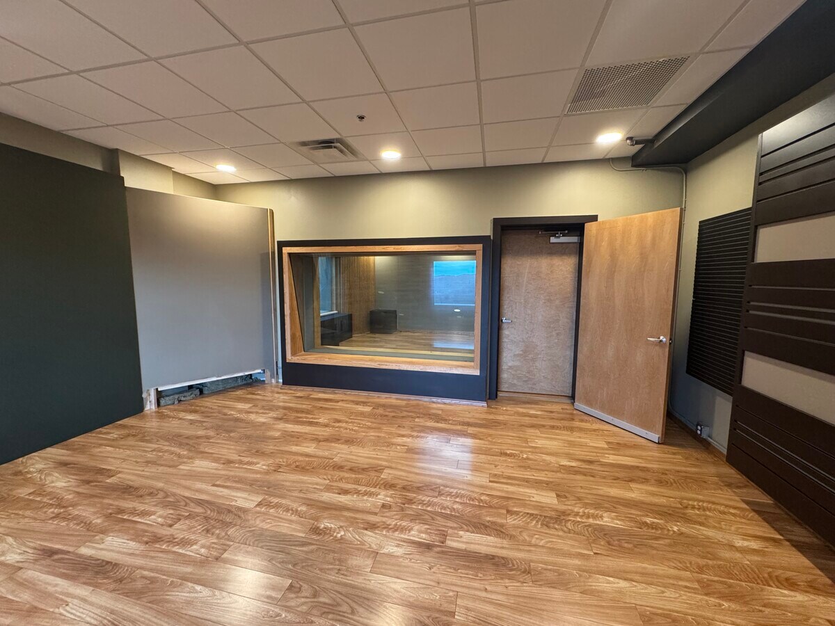 30746 Bryant Dr, Evergreen, CO 80439 - Unit 401 - - Interior Photo - Image 1 of 18