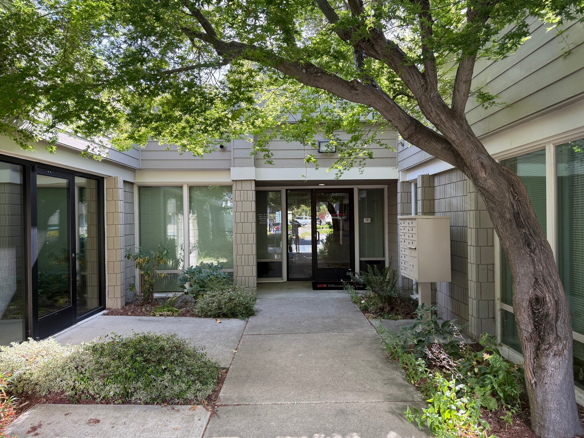 380 Civic Dr, Pleasant Hill, CA à vendre Photo du bâtiment- Image 1 de 1