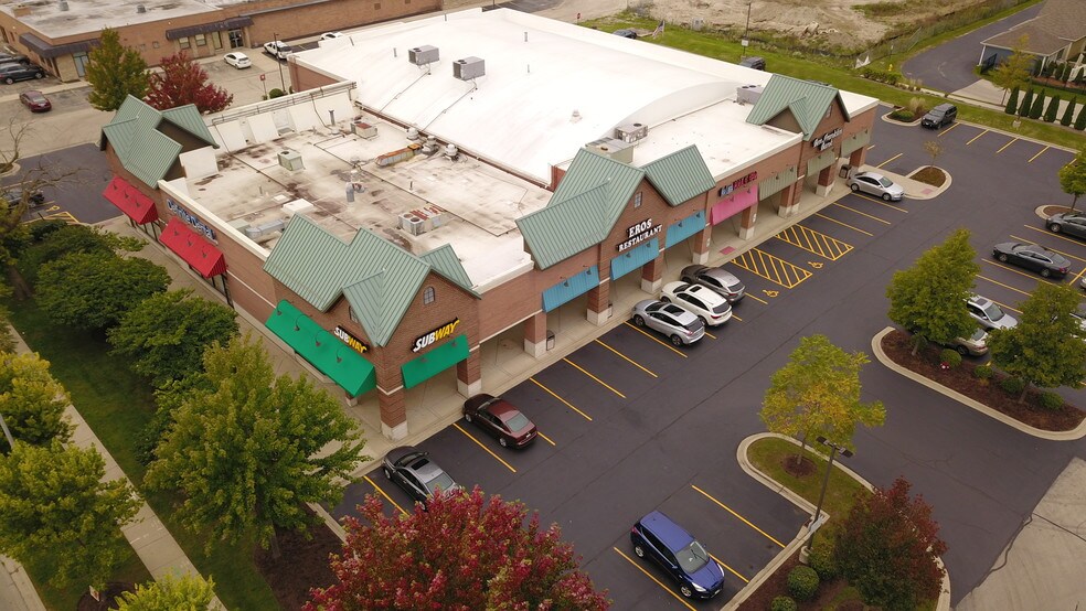 830 E Kensington Rd, Arlington Heights, IL à louer - Photo du bâtiment - Image 3 de 9