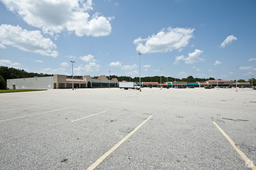 3303-3295 Centerville Hwy, Snellville, GA for lease - Primary Photo - Image 2 of 7