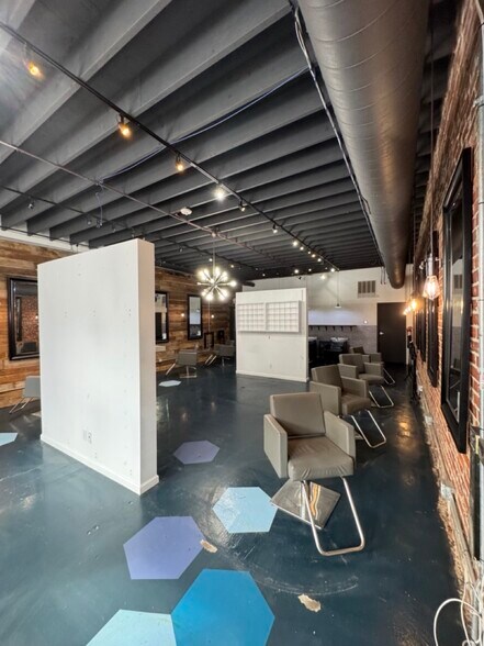 4187 Manchester Ave, Saint Louis, MO à louer - Photo du bâtiment - Image 3 de 5