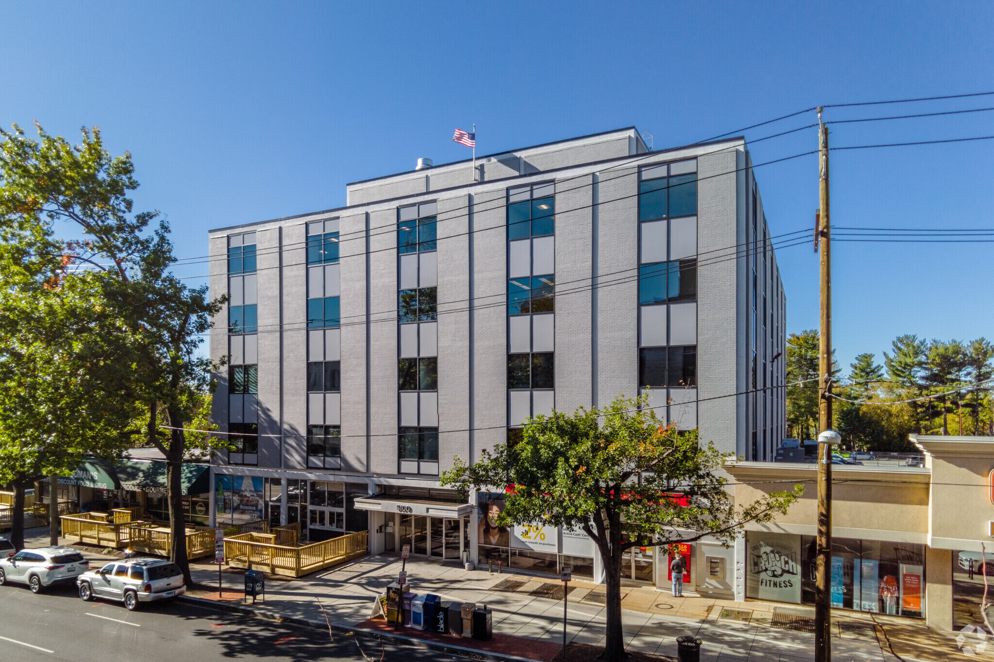 5100 Wisconsin Ave NW, Washington, DC à louer Photo principale- Image 1 de 7