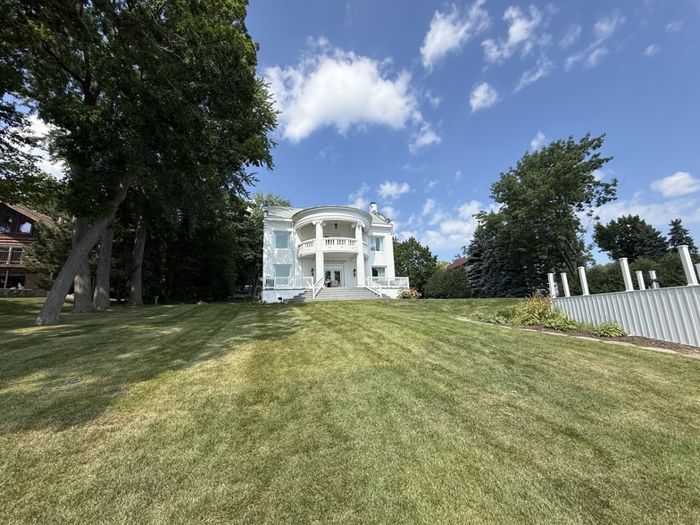 372 S Lawson Dr, Green Lake, WI for sale - Primary Photo - Image 1 of 2