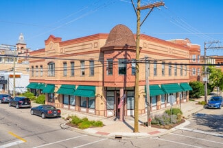 Plus de détails pour 127-131 E Calhoun St, Woodstock, IL - Bureau à vendre