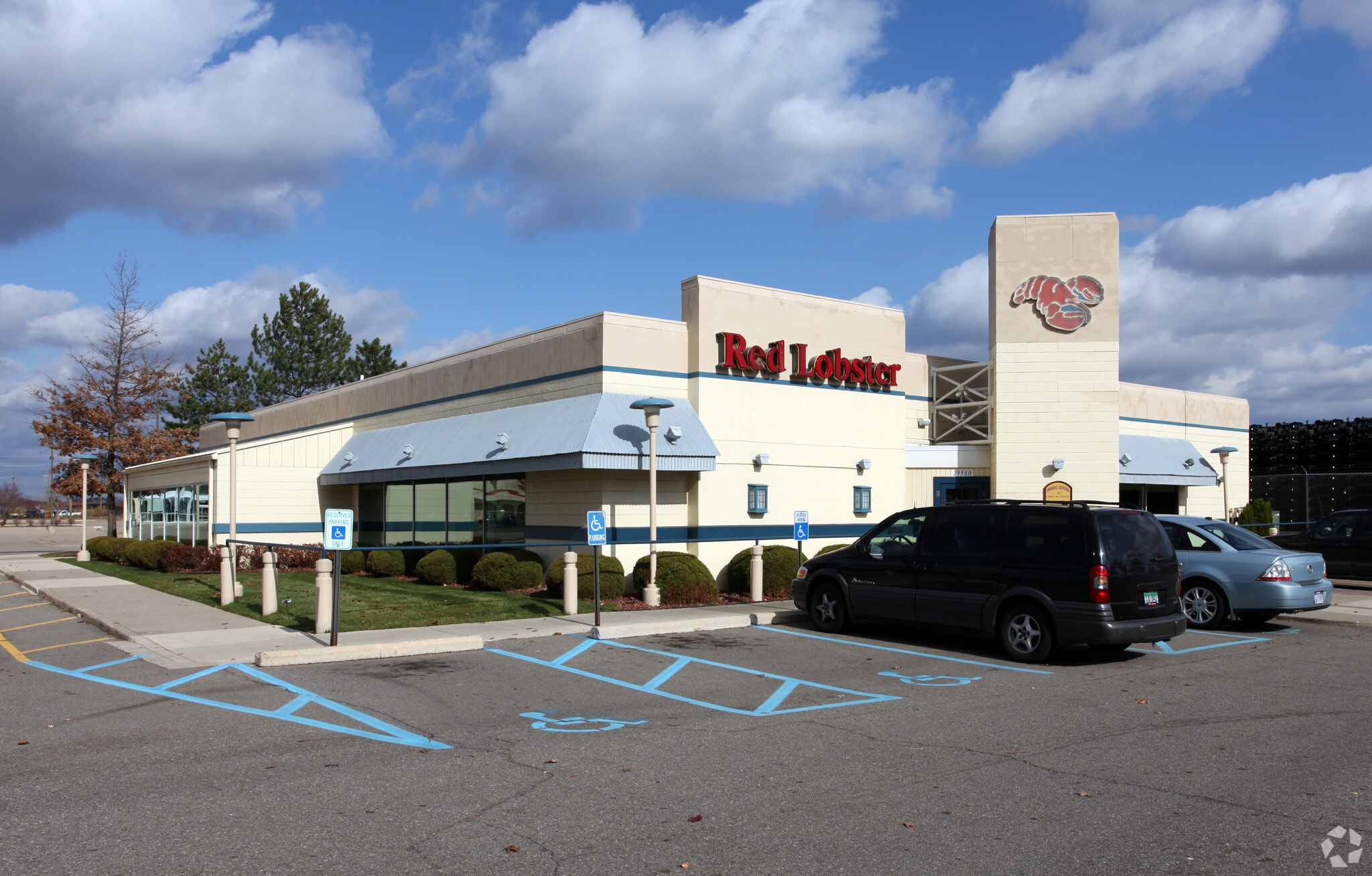 29980 Plymouth Rd, Livonia, MI for lease Primary Photo- Image 1 of 6