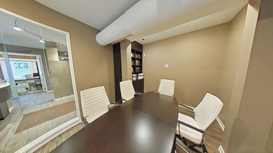 620 12 Ave SW, Calgary, AB for lease Interior Photo- Image 2 of 10