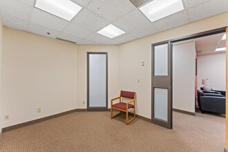 570 Asbury St, Saint Paul, MN à louer Photo intérieure- Image 1 de 3