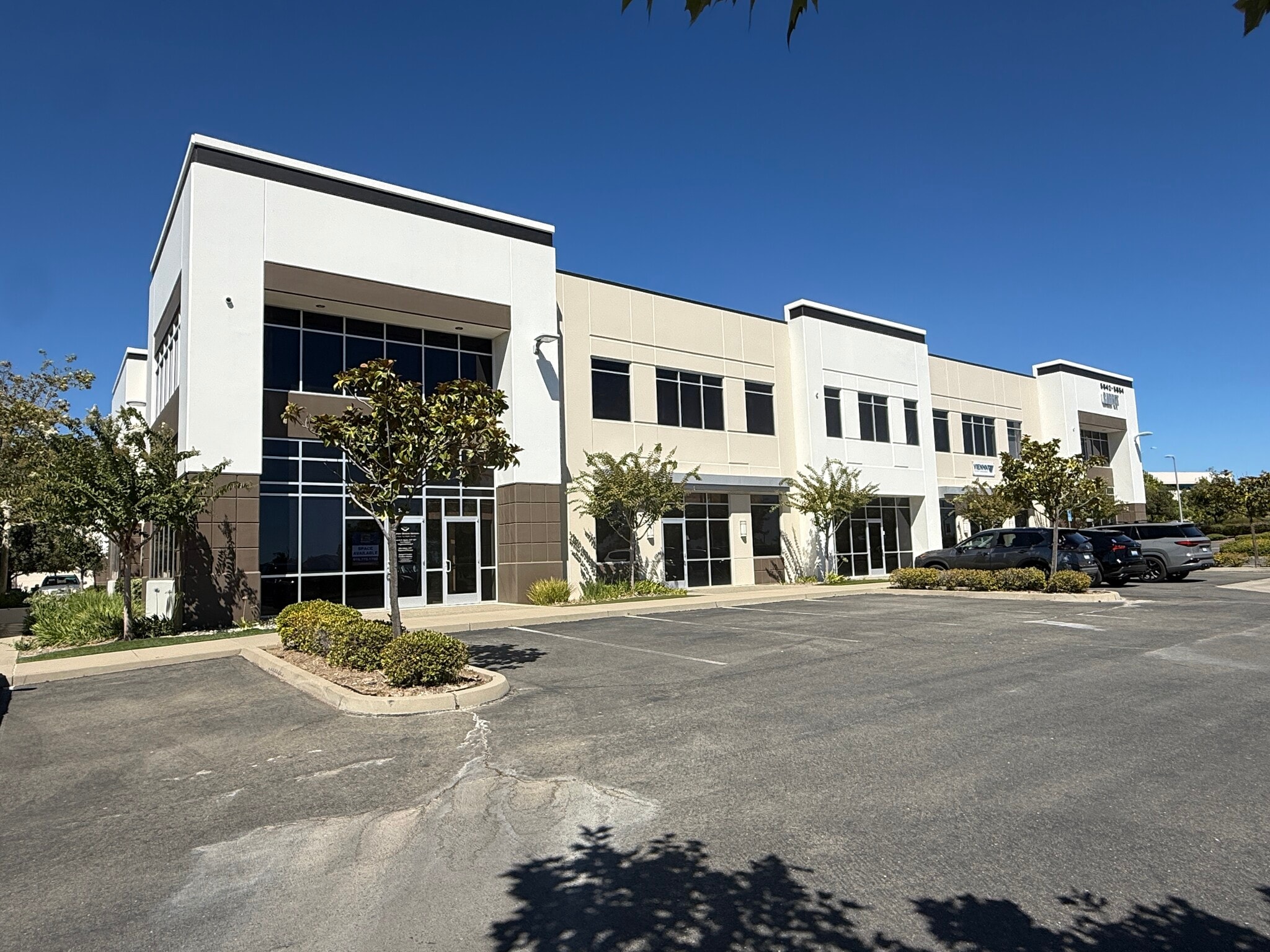 5842-5854 Lonetree Blvd, Rocklin, CA for lease Interior Photo- Image 1 of 17