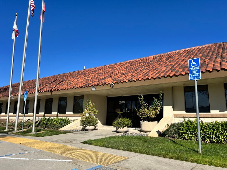 8100 Camino Arroyo, Gilroy, CA à louer - Photo du bâtiment - Image 3 de 7