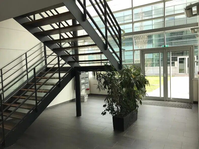 Bureau dans Labège à louer - Photo du bâtiment - Image 3 de 10