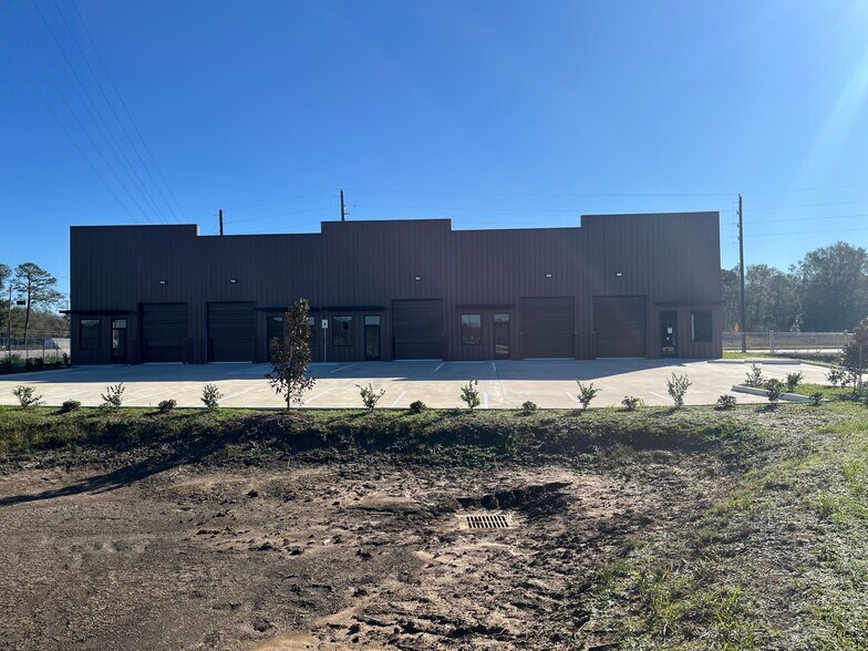 4711 E Richey Rd, Humble, TX à vendre - Photo du bâtiment - Image 2 de 3