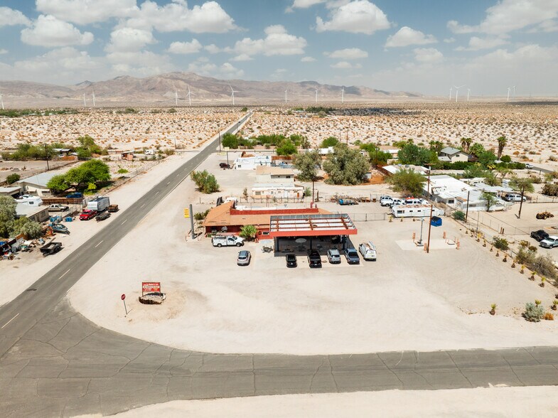 1182 N Imperial Hwy, Ocotillo, CA à vendre - Photo du bâtiment - Image 2 de 10