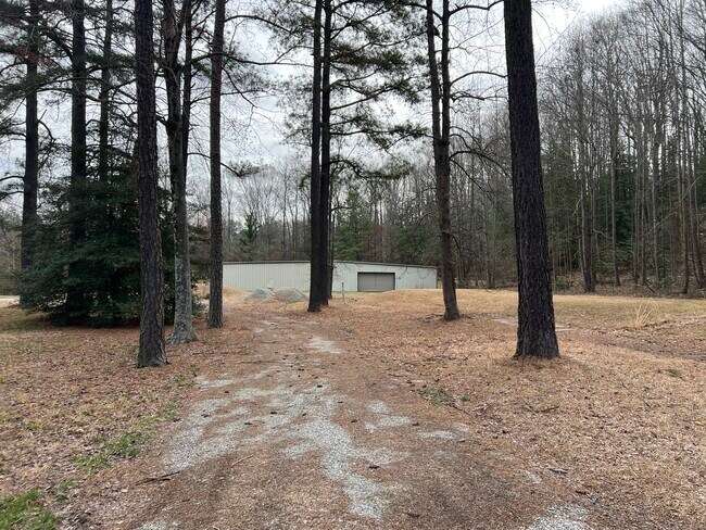 Plus de détails pour 11949 Hogans Aly, Chester, VA - Spécialité à vendre