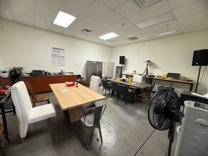 7200 S Montessouri Rd, Las Vegas, NV for lease Interior Photo- Image 2 of 12