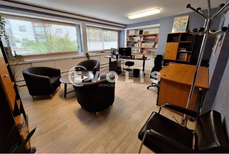 Office in Bordeaux for sale - Building Photo - Image 2 of 9