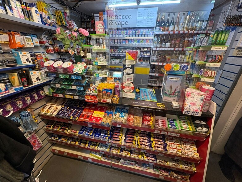 26 Peppard Rd, Sonning Common for lease - Interior Photo - Image 3 of 11