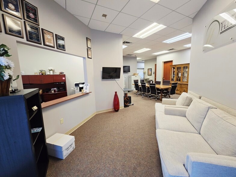 745 Primera Blvd, Lake Mary, FL for lease - Building Photo - Image 3 of 23