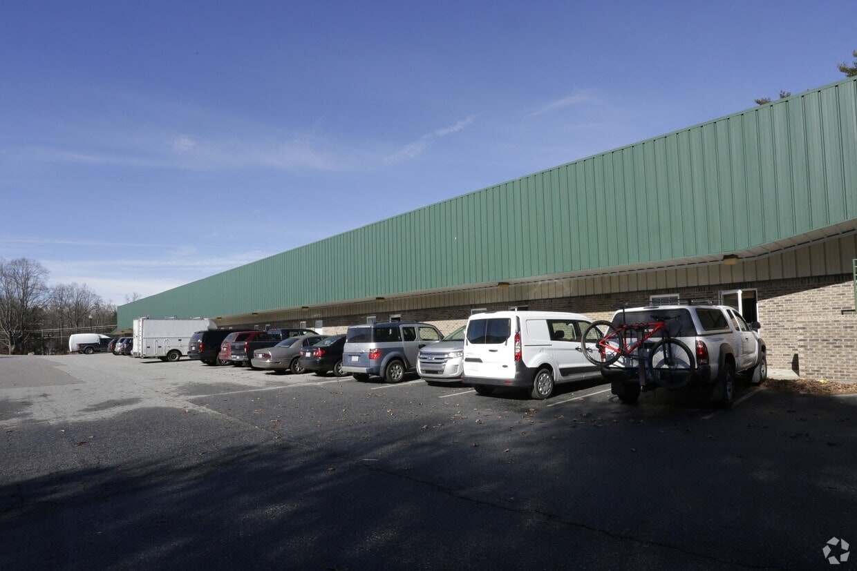 1-18 Business Park Cir, Arden, NC for lease Building Photo- Image 1 of 11
