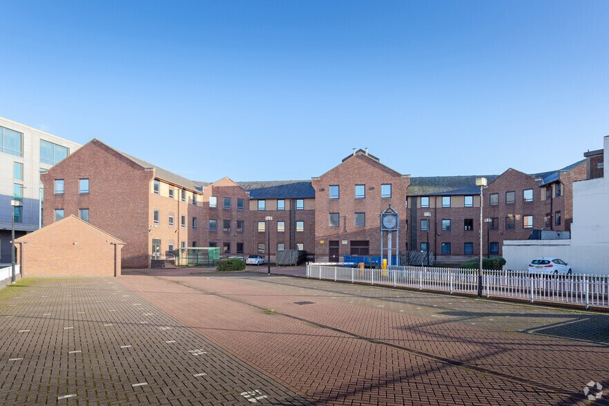 36 Ferensway, Hull à louer - Photo du bâtiment - Image 2 de 44