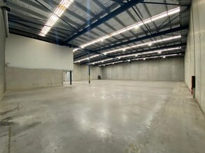 14 Waler Cres, Smeaton Grange for lease Interior Photo- Image 1 of 6