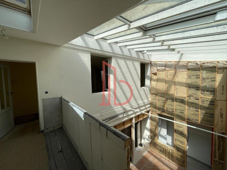 Office in Bordeaux for sale - Interior Photo - Image 2 of 5