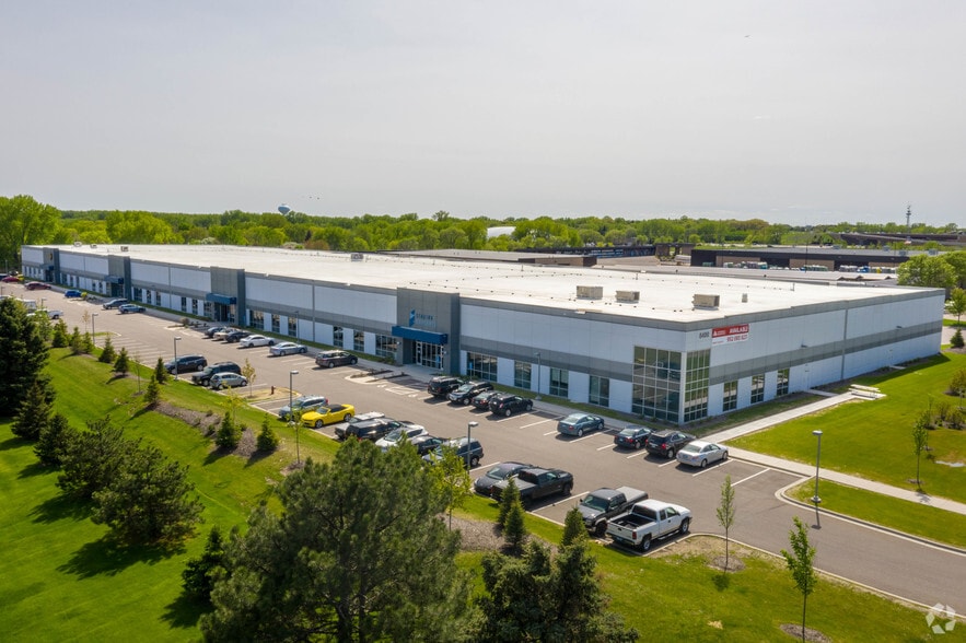 8400 Wyoming Ave N, Minneapolis, MN for lease - Building Photo - Image 1 of 7