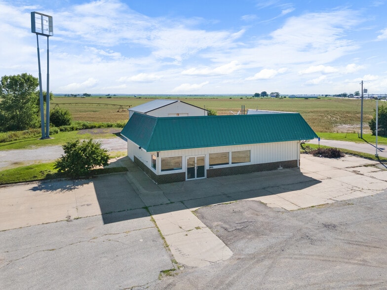 3153 Joliet Ave, Missouri Valley, IA à vendre - Photo du bâtiment - Image 2 de 20