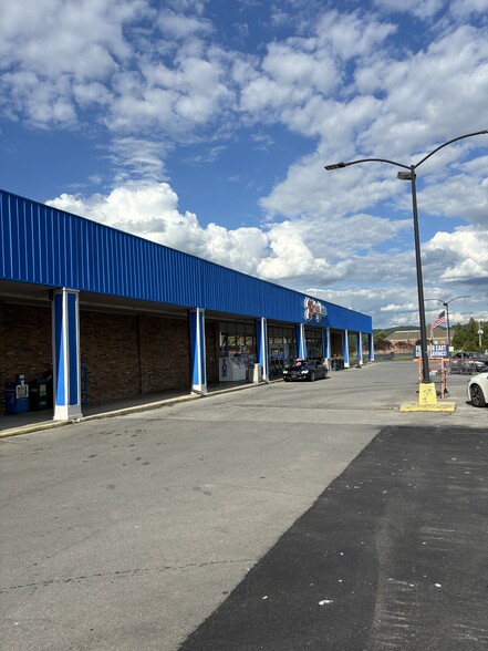 216 W Broadway, Newport, TN for lease - Building Photo - Image 3 of 4