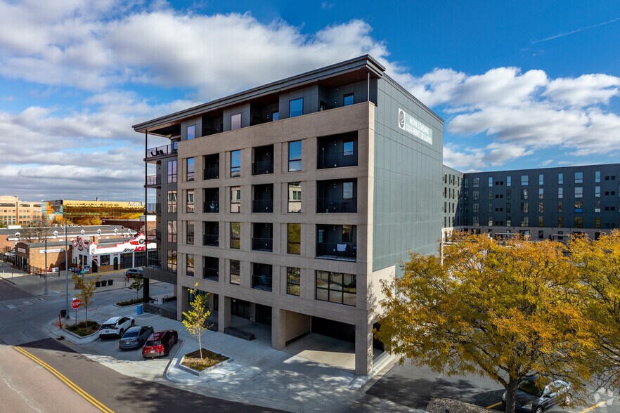 205 E 12th St, Sioux Falls, SD à louer - Photo du bâtiment - Image 2 de 12