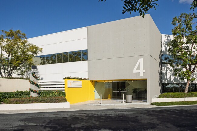 More details for 4 Executive Cir, Irvine, CA - Office for Lease
