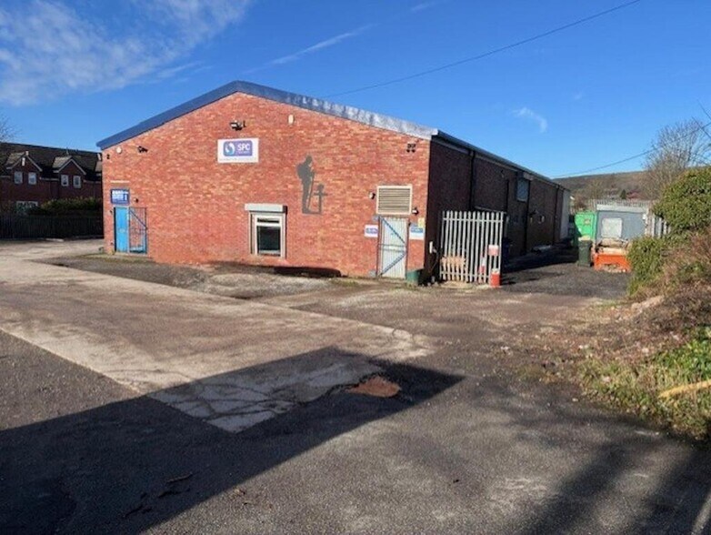 2 Henderson St, Littleborough à louer - Photo du bâtiment - Image 2 de 3