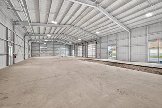 304 Progress Dr, Sherman, TX for sale Interior Photo- Image 2 of 5