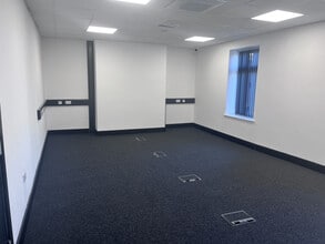 55 Waterloo Rd, Wolverhampton for lease Interior Photo- Image 1 of 5