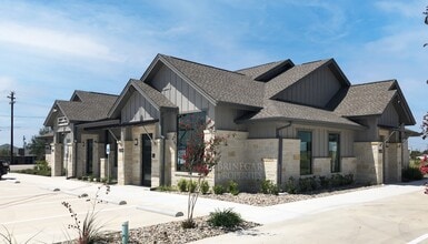 14362 W State Highway 29, Liberty Hill, TX à louer Photo du bâtiment- Image 2 de 12