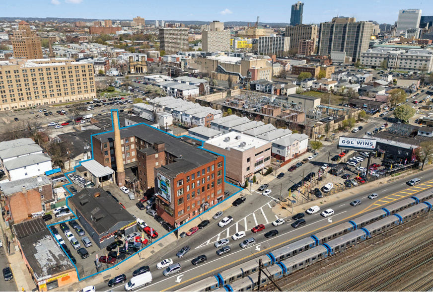 Mulberry Portfolio portefeuille de 3 propriétés à vendre sur LoopNet.ca - Photo du bâtiment - Image 2 de 15