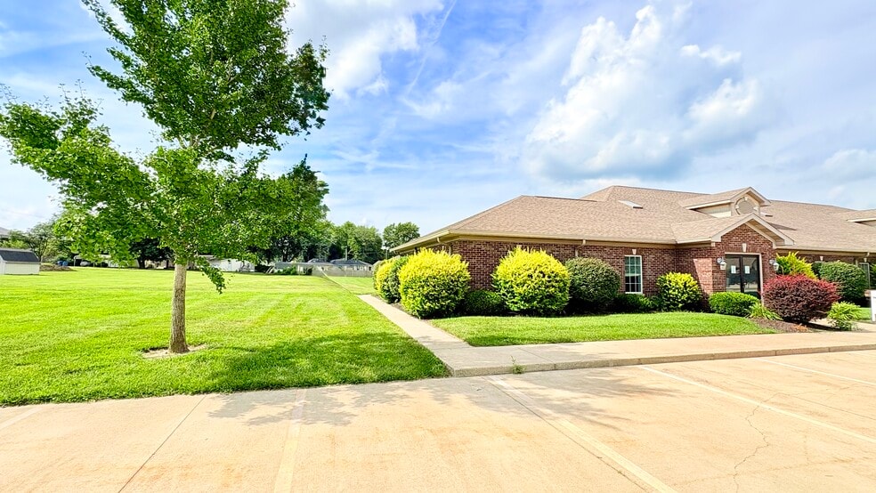 1007 Mill Pond Ln, Greencastle, IN for lease - Building Photo - Image 2 of 15