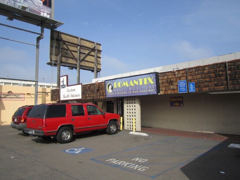 3604-3610 Midway Dr, San Diego, CA à louer - Photo du bâtiment - Image 3 de 5