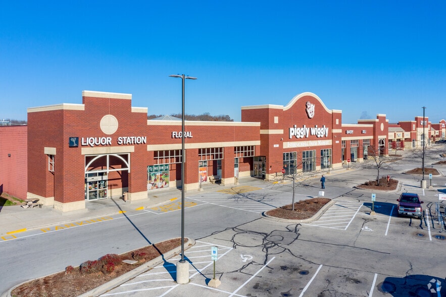 2846 S Business Dr, Sheboygan, WI for lease - Building Photo - Image 1 of 6