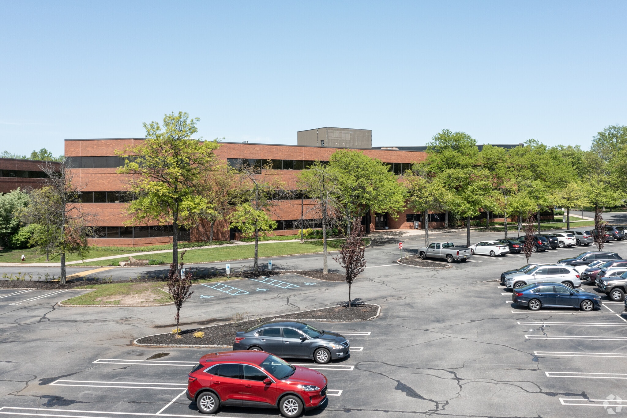 2025 Lincoln Hwy, Edison, NJ for lease Building Photo- Image 1 of 7